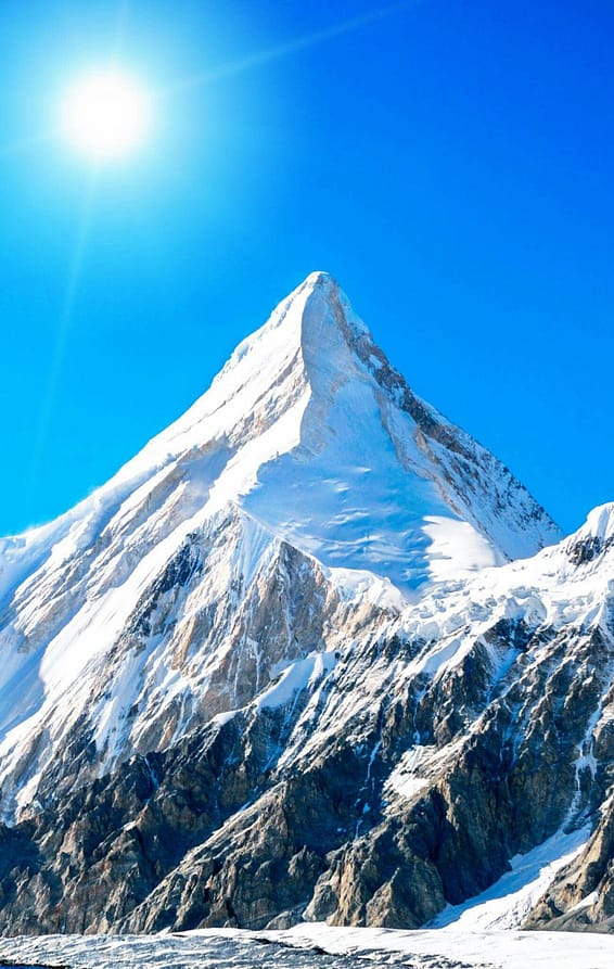 Mount Everest - An Aesthetic Art
